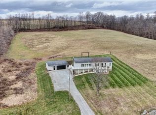 9715 Walnut Creek Bottom Rd NW, Dundee, OH 44624