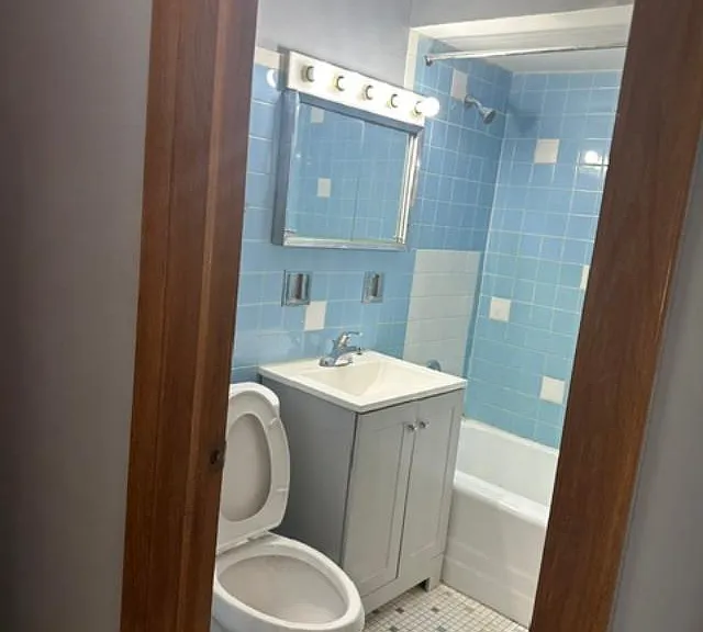 10104 S Pulaski Rd #1S — Photo 2
