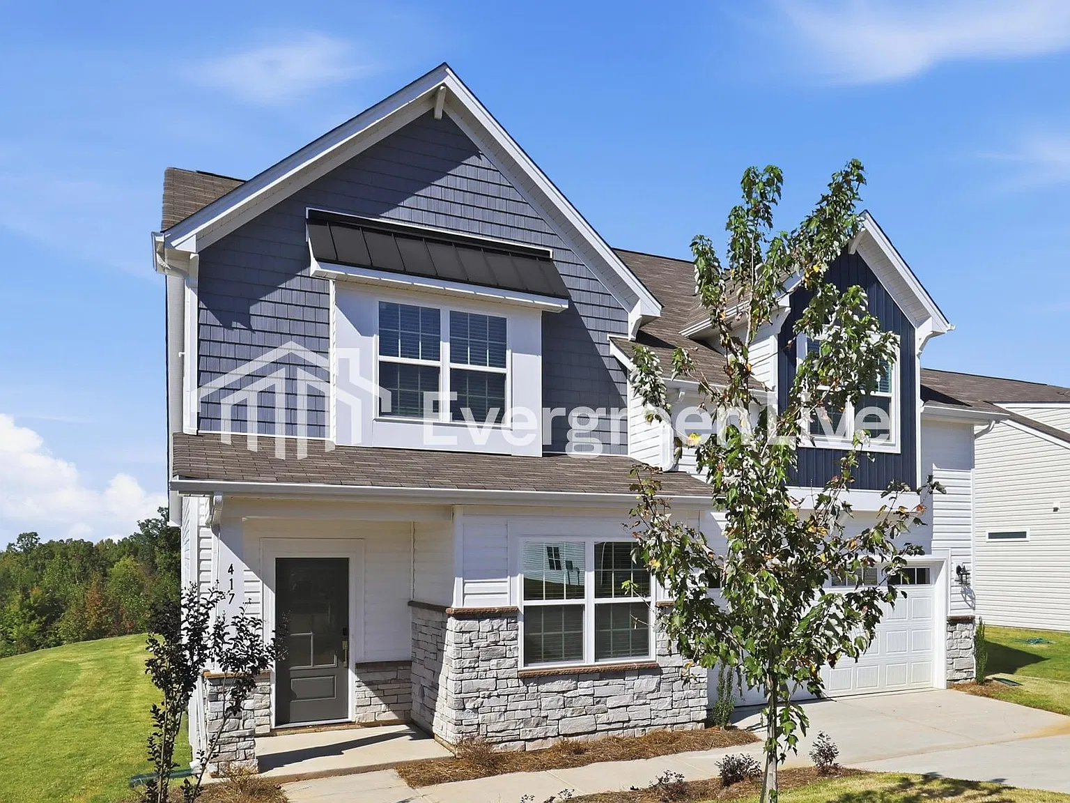 4 bed, 4.0 bath, 2713 sqft, $2,085 — Photo 2