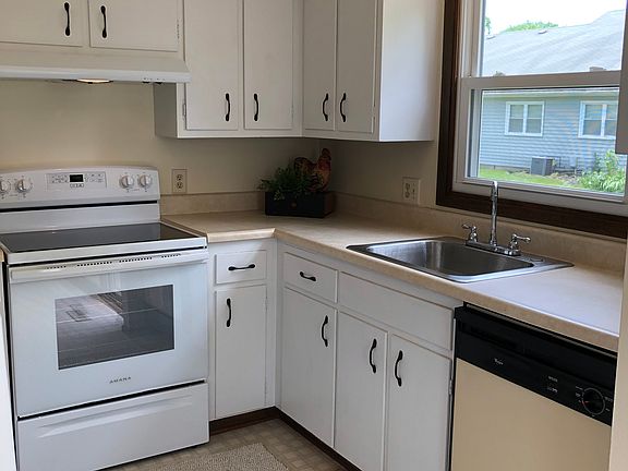 5th image of 735 NW Greenwood St #21