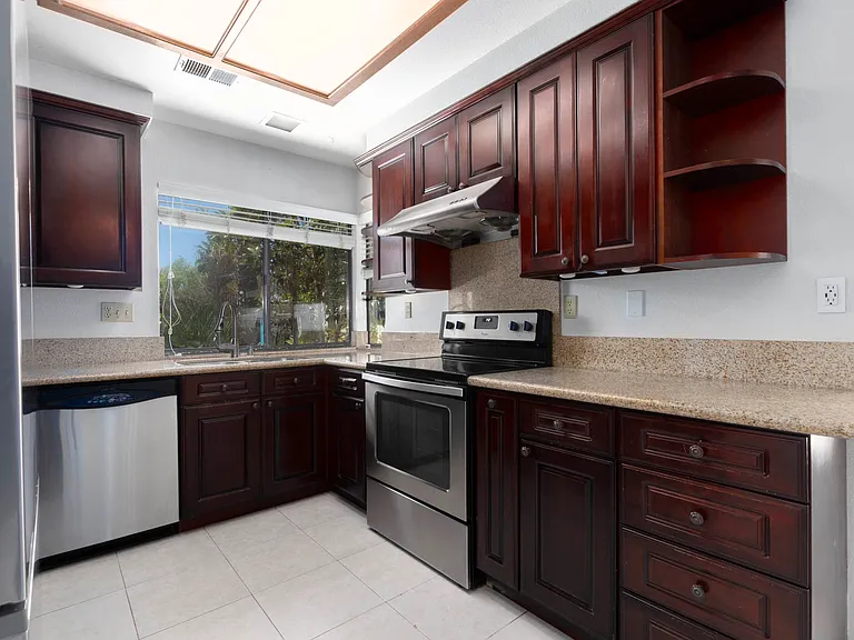 10523 Matinal Cir — Photo 8
