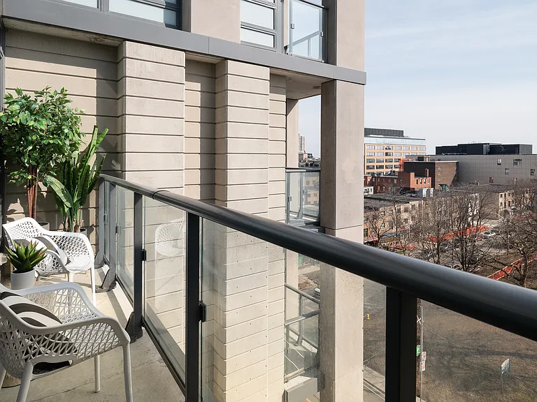 1100 King St W — Photo 14
