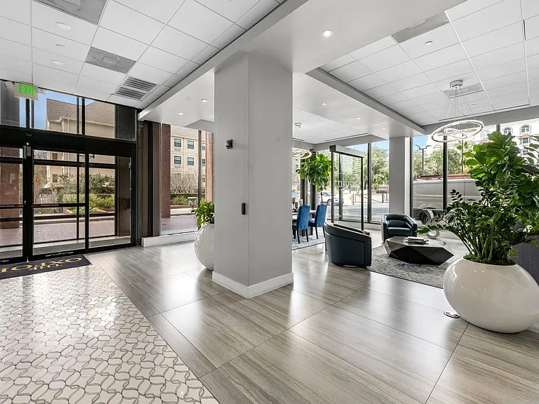 5150 Hidalgo St #202 — Photo 28