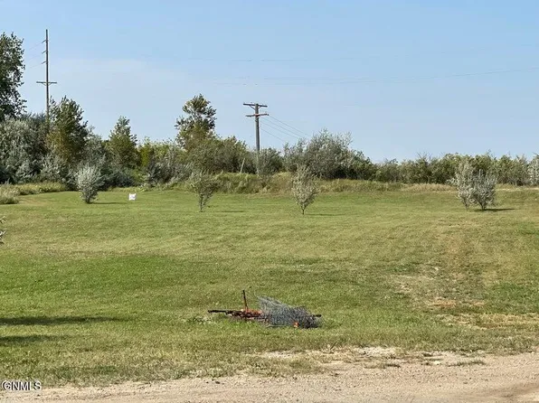 1203 9th Ave NW, Jamestown, ND 58401