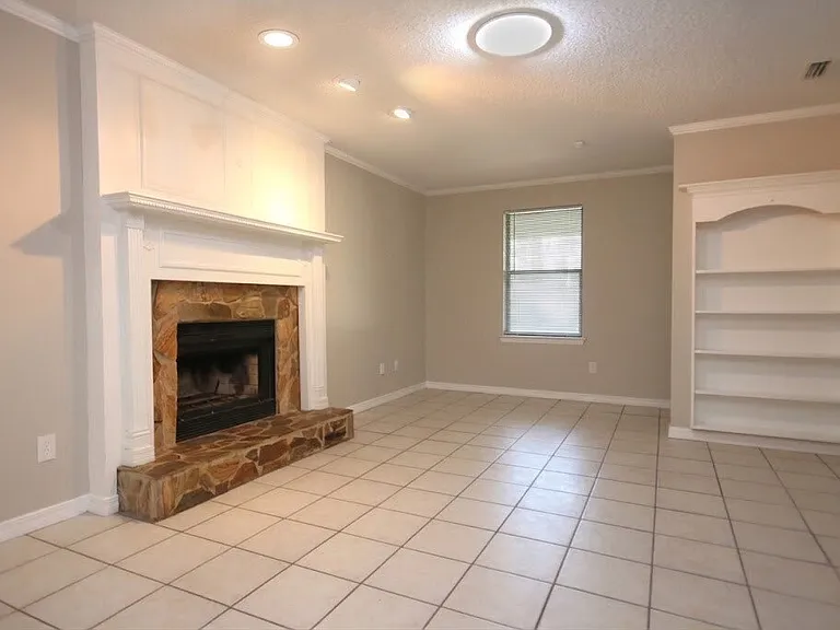 7816 Deborah Dr — Photo 3