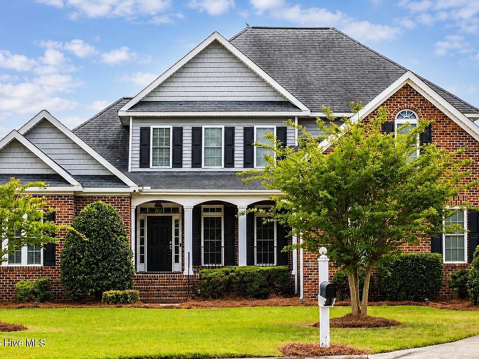 1st image of 297 Foxcroft Lane