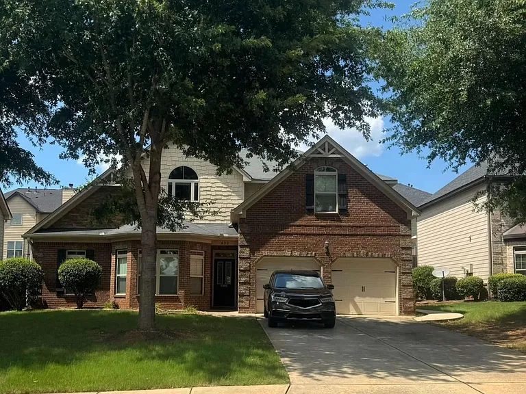 852 Nevis Way — Photo 2