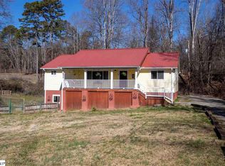 121 Waynes Dr, Easley, SC 29640