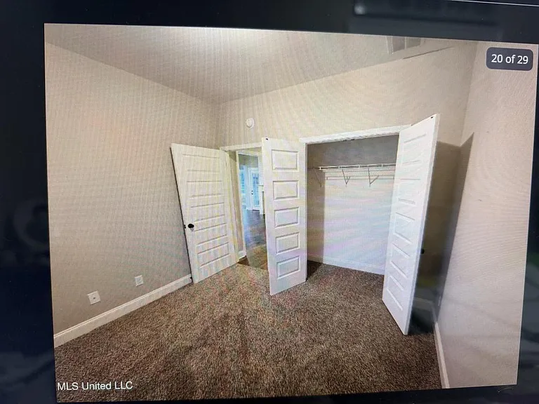 1107 Sabrina Dr — Photo 23