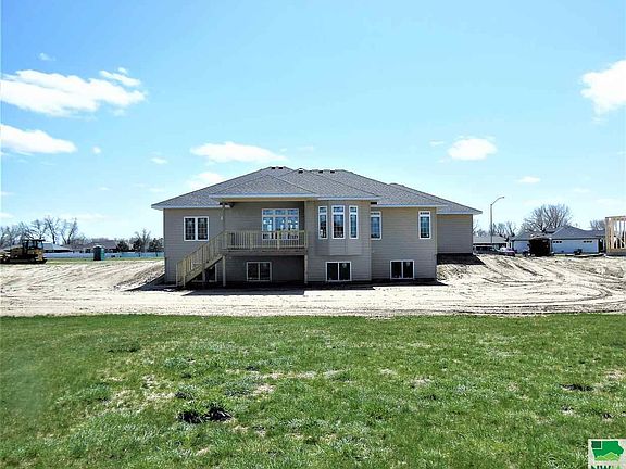 5th image of 148 Cardinal Ct