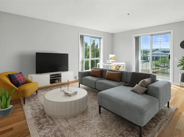 3133 Tillicum Rd #304, Saanich, BC V9A 2B4