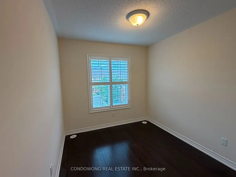 5 Vandaam Ln — Photo 4