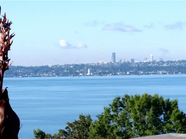 220 1st St APT 502, Kirkland, WA 98033