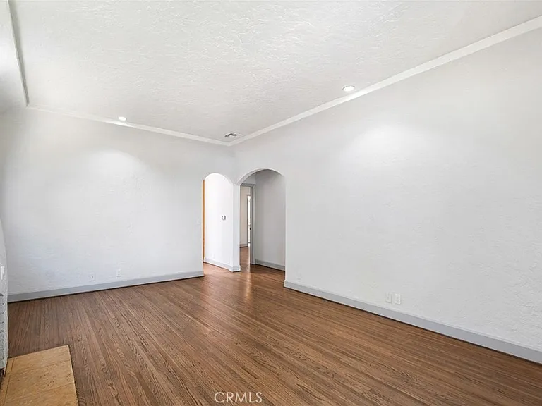 8848 Ashcroft Ave — Photo 10
