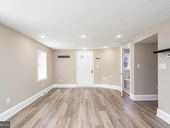 3rd image of 3757 Windy Bush Rd