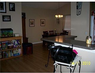5th image of 220 Nottaway Dr