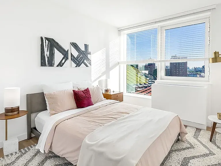 22 Lafayette Ave #15B — Photo 2