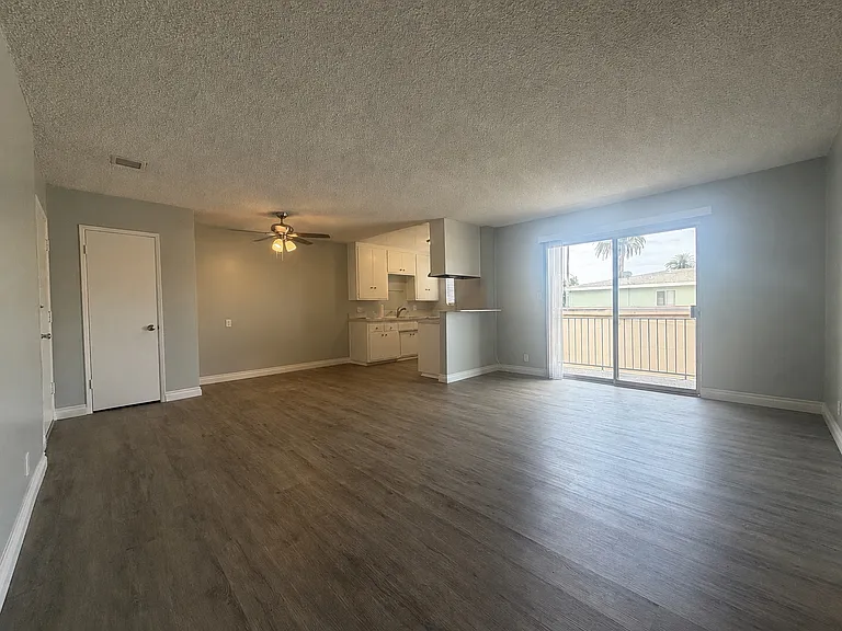 535 Ohio Ave #3 — Photo 2