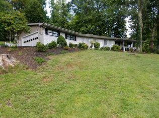 47 Green Tree Circle Rd, Bristol, VA 24201
