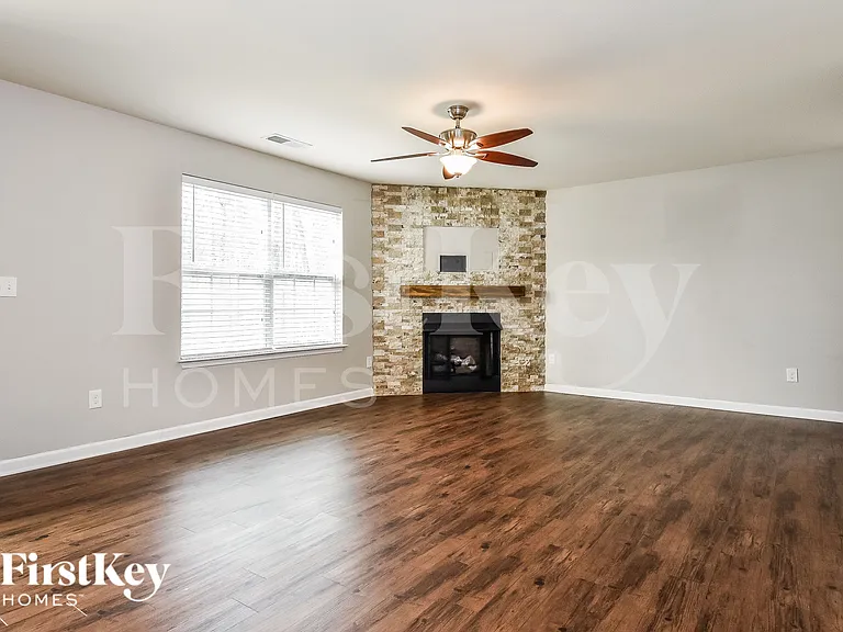 234 Taylors Landing Ave — Photo 3