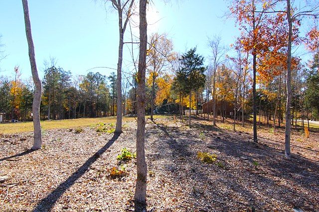 2nd image of 134 Watersedge Rd