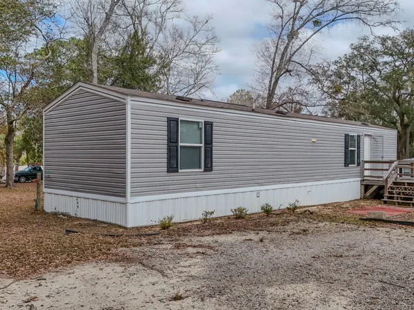 307 E Montana Ave, Bonifay, FL 32425
