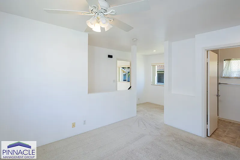 3 bed, 2.5 bath, 1332 sqft, $3,700 — Photo 2