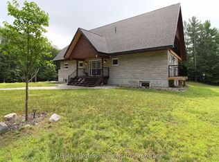1196 Ravenscliffe Rd, Huntsville, ON P1H 2N5