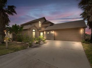 1022 Cape Velero Dr, Rockport, TX 78382