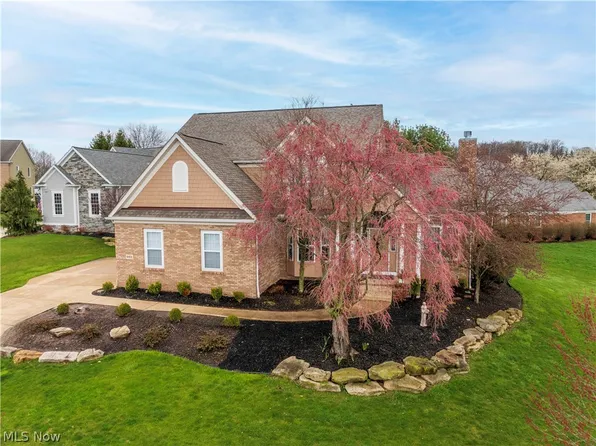 6451 Friarwood Cir NW, Canton, OH 44718