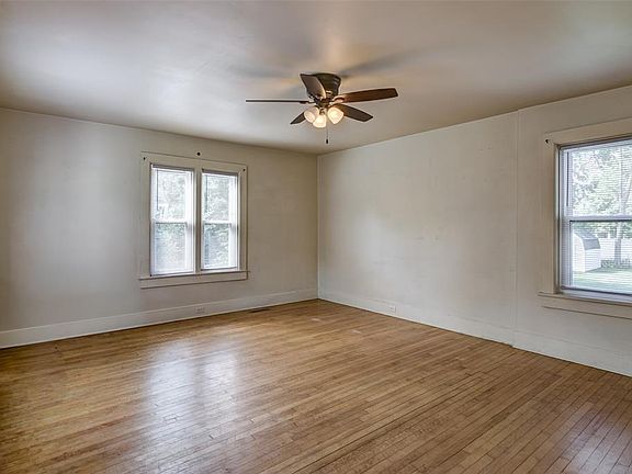 2nd image of 1022 E Madison Street