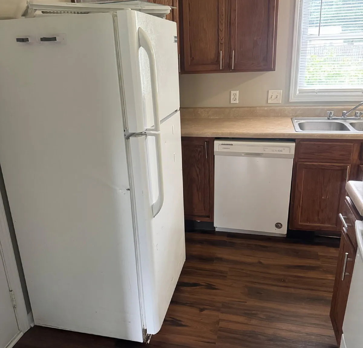 3 bed, 1.0 bath, 960 sqft, $1,450 — Photo 4