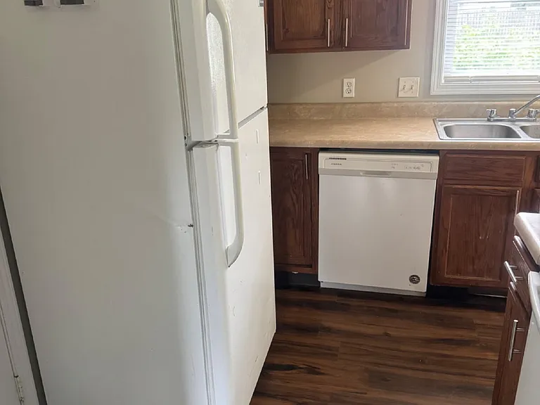 7760 Twin Beech Ln — Photo 4