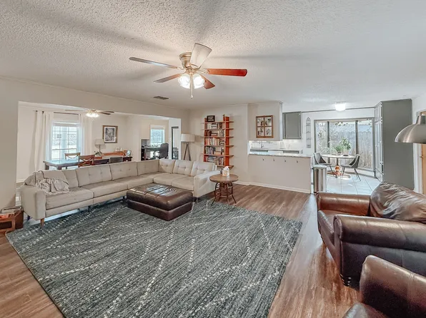4 Circle Dr, Teague, TX 75860