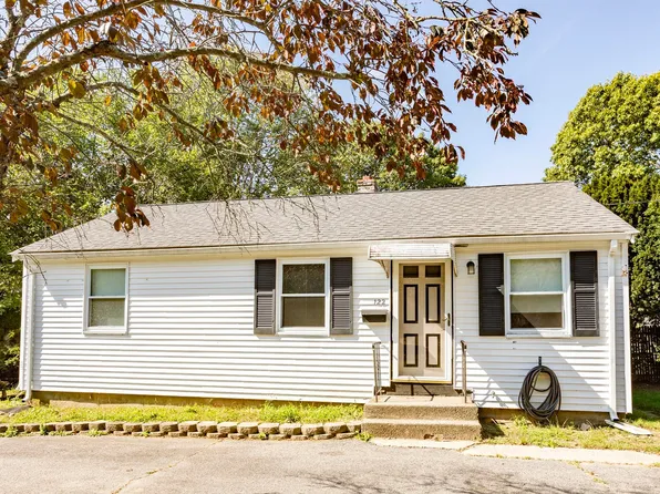 122 Algonquin St, Brockton, MA 02302