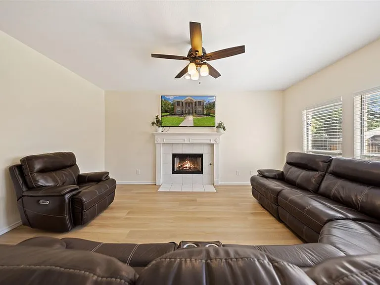 4216 Mulberry Dr — Photo 15