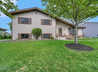 712 Christy Ln, Schererville, IN 46375