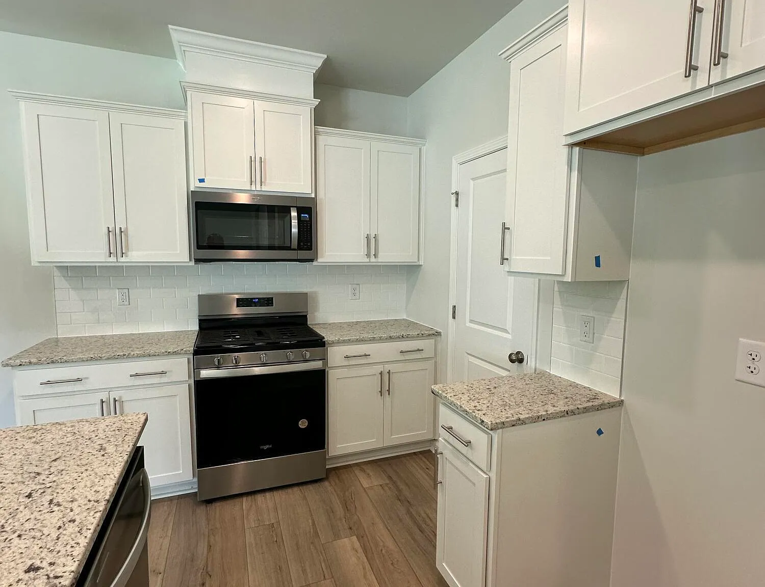 3 bed, 2.5 bath, 1861 sqft, $2,145 — Photo 4