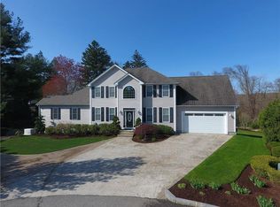 4 Bittersweet Ln, Lincoln, RI 02865