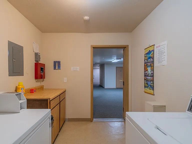 2555 Mission Rd — Photo 21