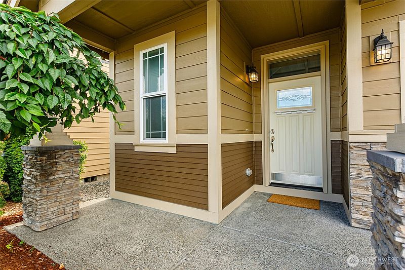 3rd image of 4112 23rd Street SE