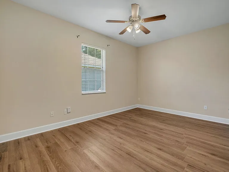 7056 Sawley Ln — Photo 16