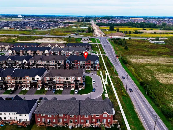 2004 Cameron Lott Cres, Oshawa, ON L1L 0S1
