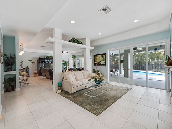 5th image of 2340 NW Bay Colony Dr