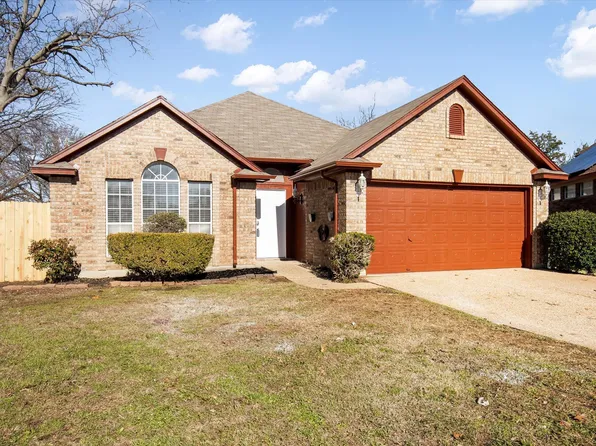 957 Freshwood Ct, Arlington, TX 76017