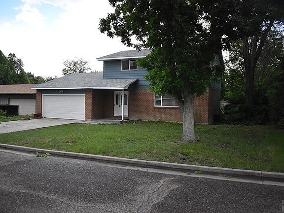 3rd image of 806 Astro Ave