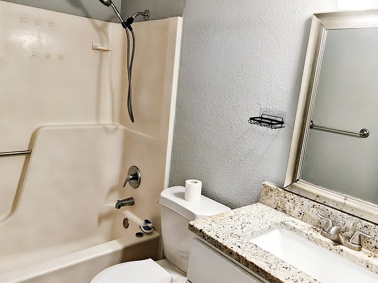 4249 Driscoll Dr — Photo 10