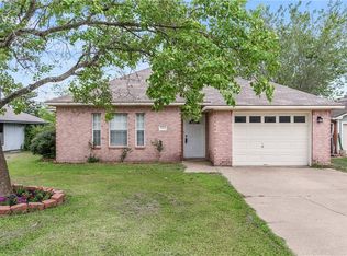 2512 Pinon Ct, Bryan, TX 77802