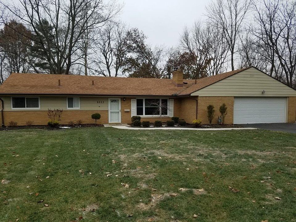 Front View of Property w/Attached 2 Car (21x20) Garage
