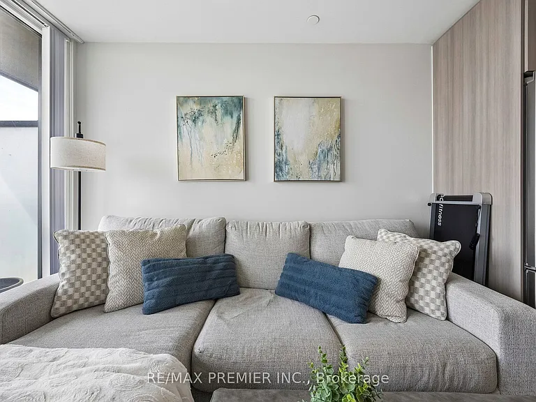 7895 Jane St #1717 — Photo 31